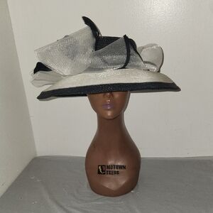 ANTONIO MELANI Beautiful Stylish Navy Blue and White Statement Hat
